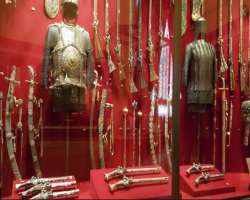 The Armoury Chamber is the oldest part of the museum where a collection of Armoury is displayed since 1806. The collection also includes armours of Tu